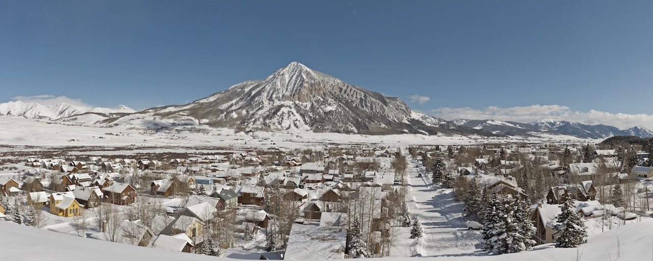 Your Guide to Selling a Mountain Home This Winter