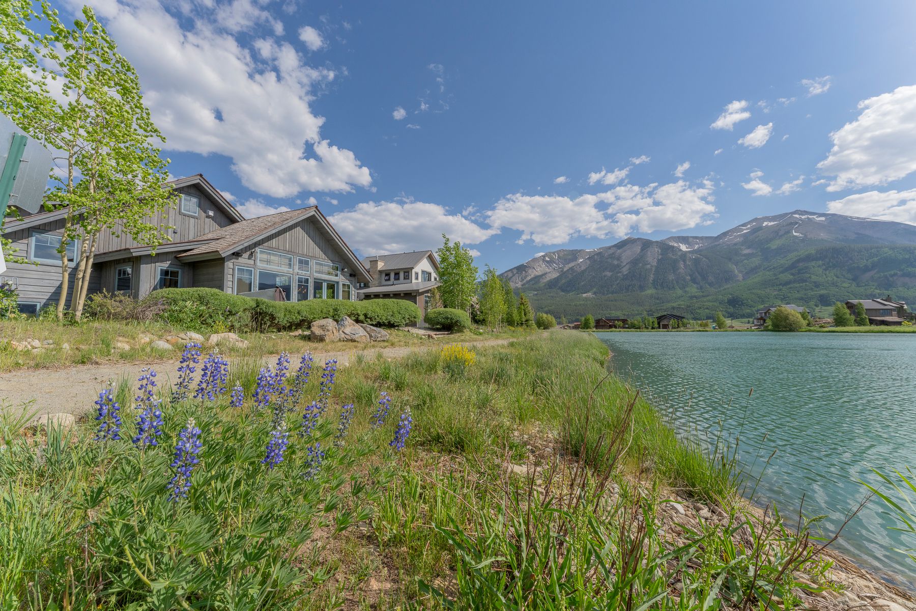 330 Larkspur Loop, Listed by Kiley Flint