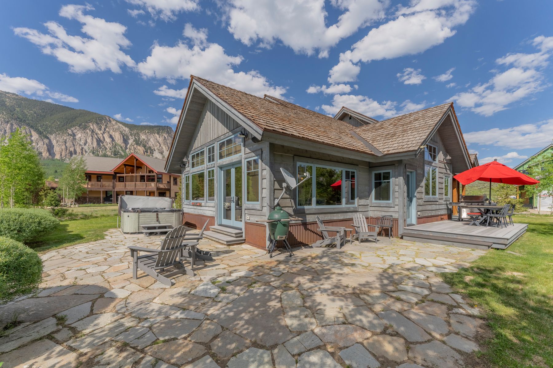 330 Larkspur Loop, Listed by Kiley Flint