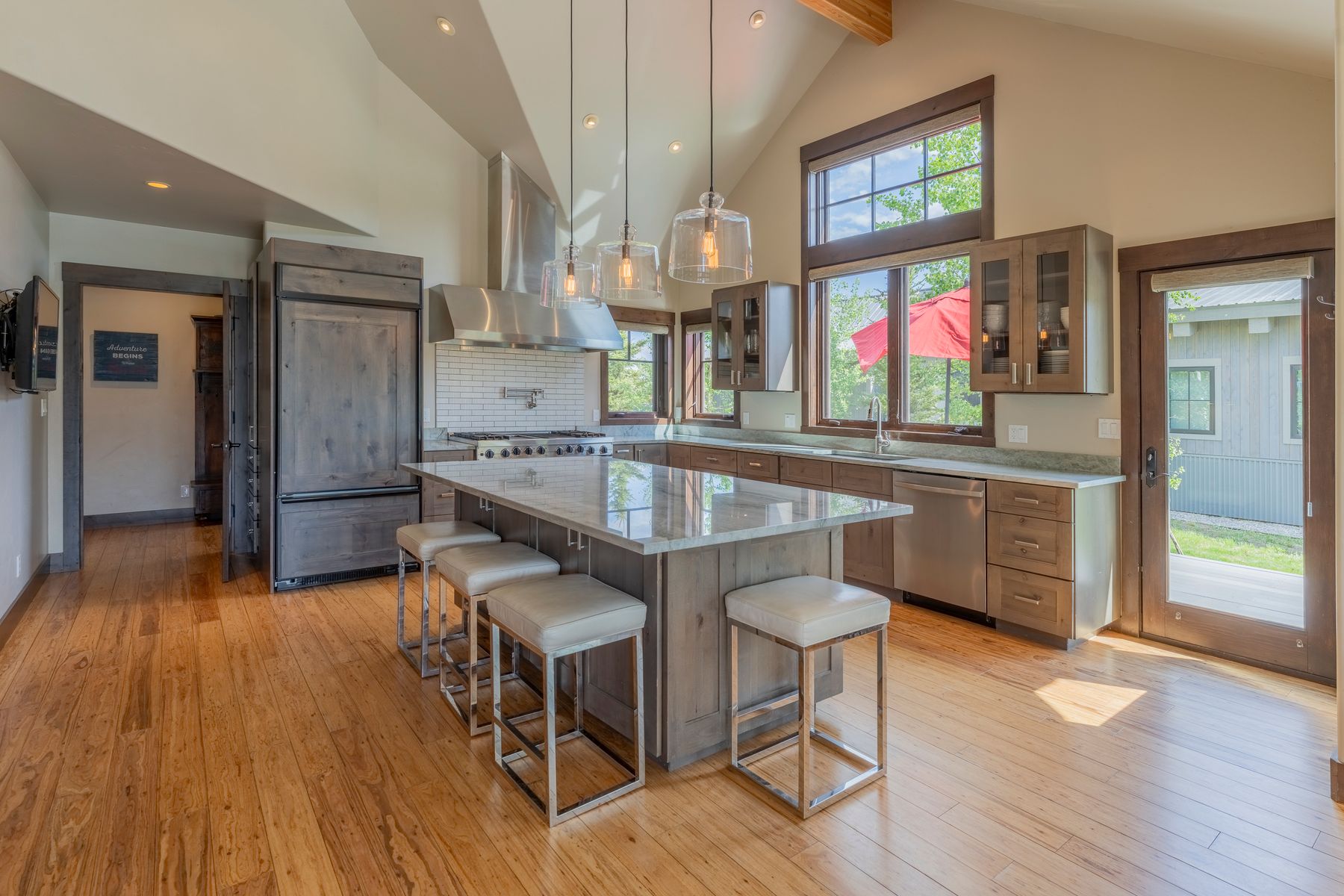 330 Larkspur Loop, Listed by Kiley Flint