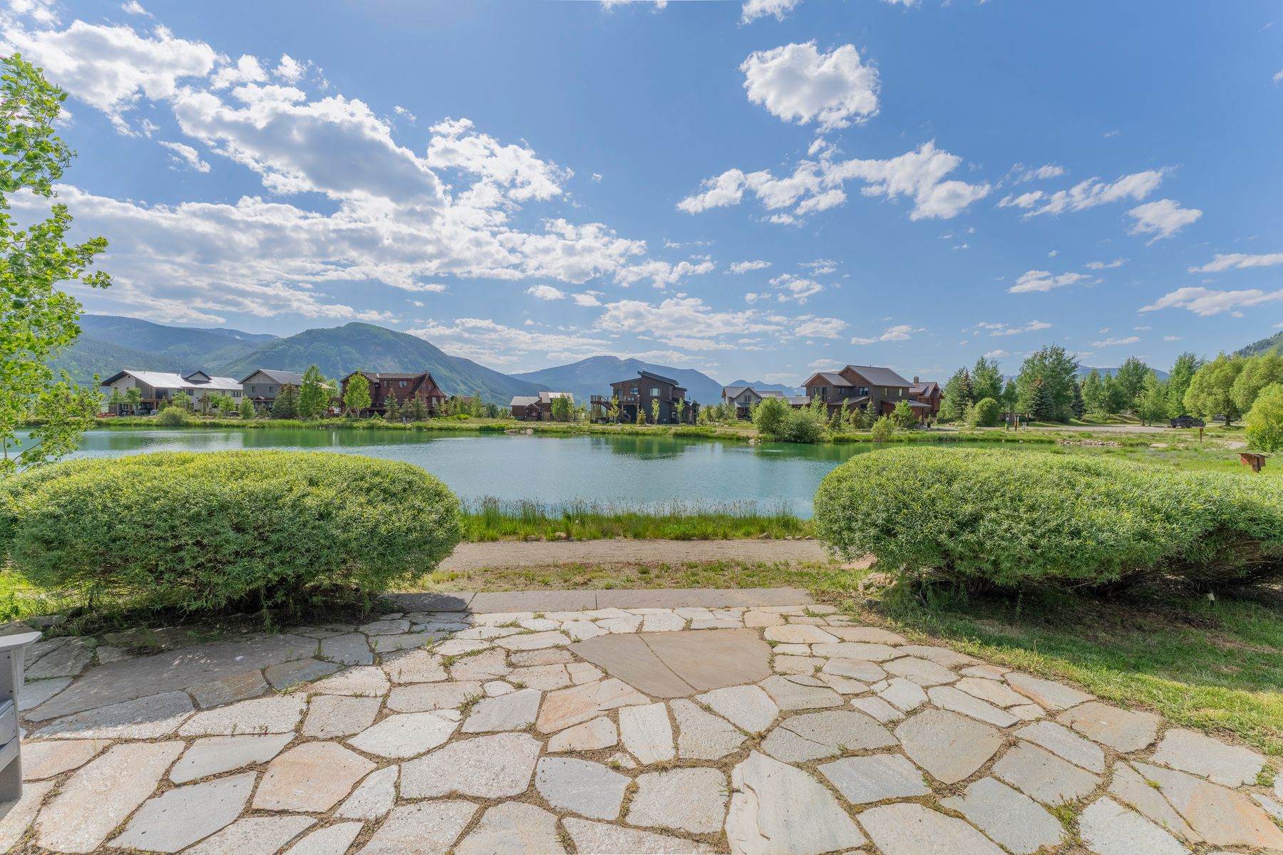 330 Larkspur Loop, Listed by Kiley Flint