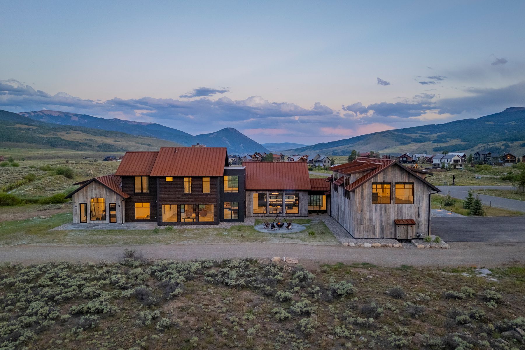 Home Building | 231 S. Avion Drive