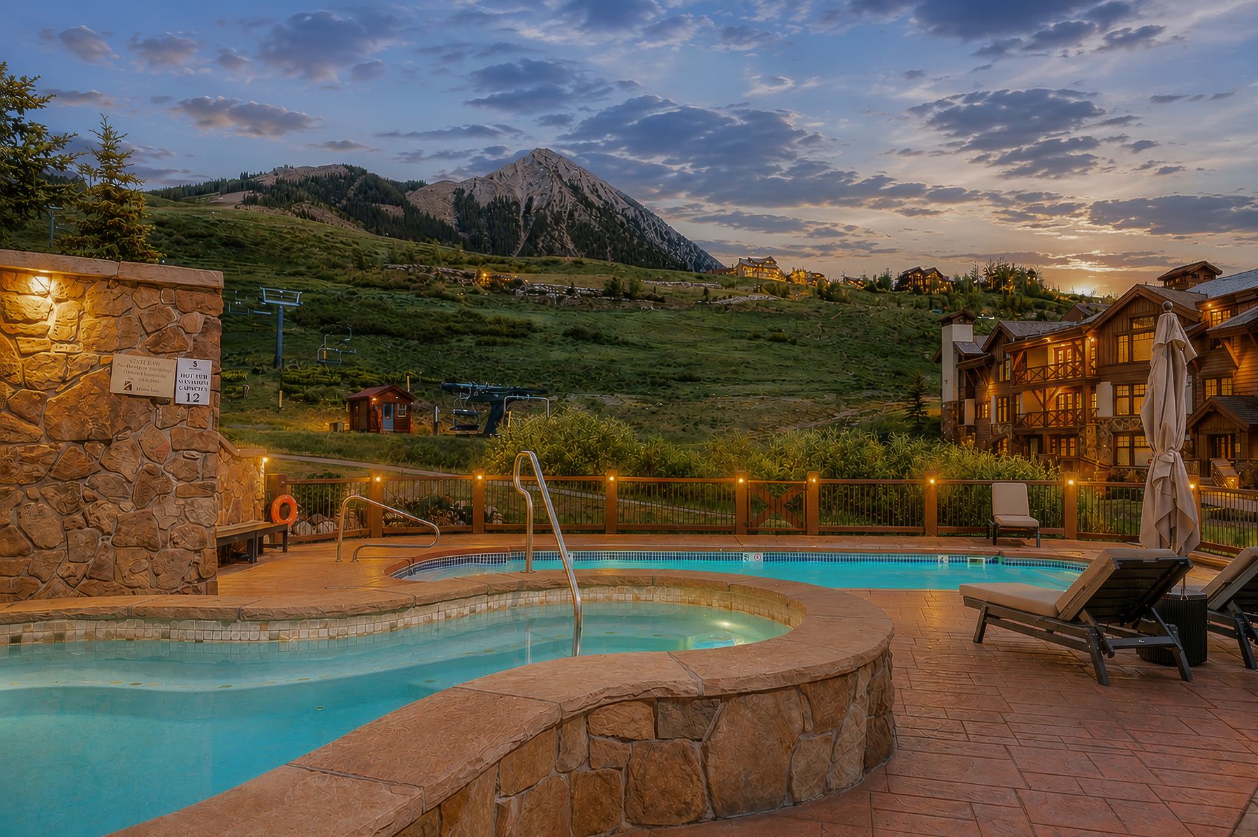 WestWall Lodge, Mt. Crested Butte, COShelleCarrigTEAM_11_39_02 AM.jpg<br />
ShelleCarrigTEAM_12_01_08 PM.jpg